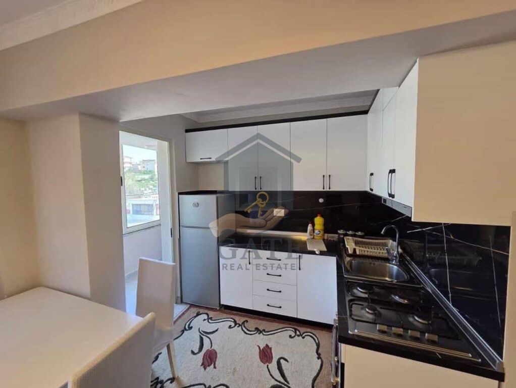 Jepet me qera, Apartament 1+1 pranë Shkollës Eftali Koçi