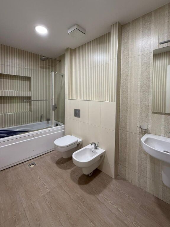 📌Ufficio in affitto a Delijorgji – 200 m²