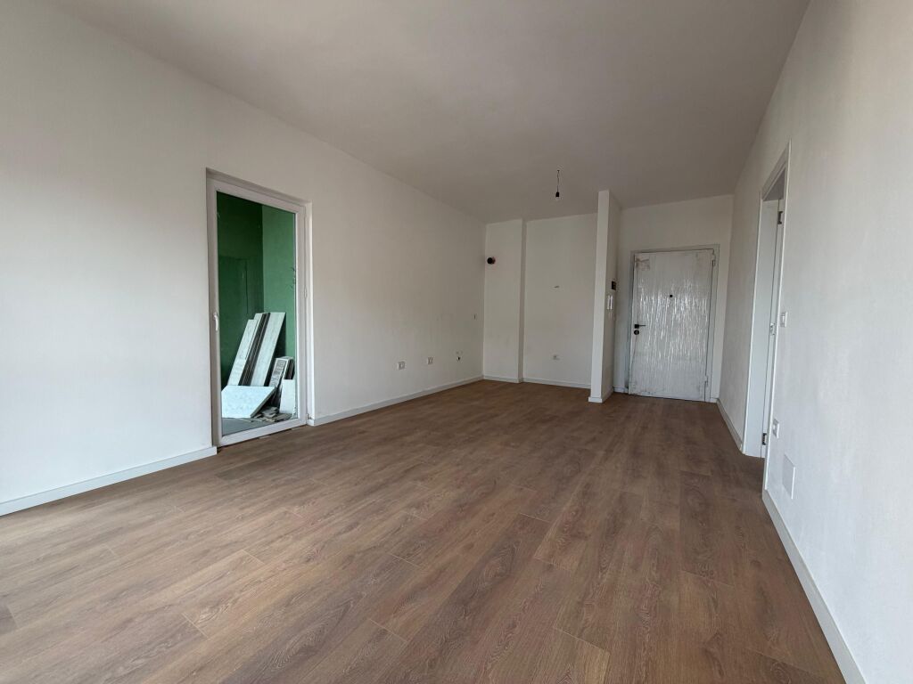 Shitet apartament 2+1 Tirana New Entry