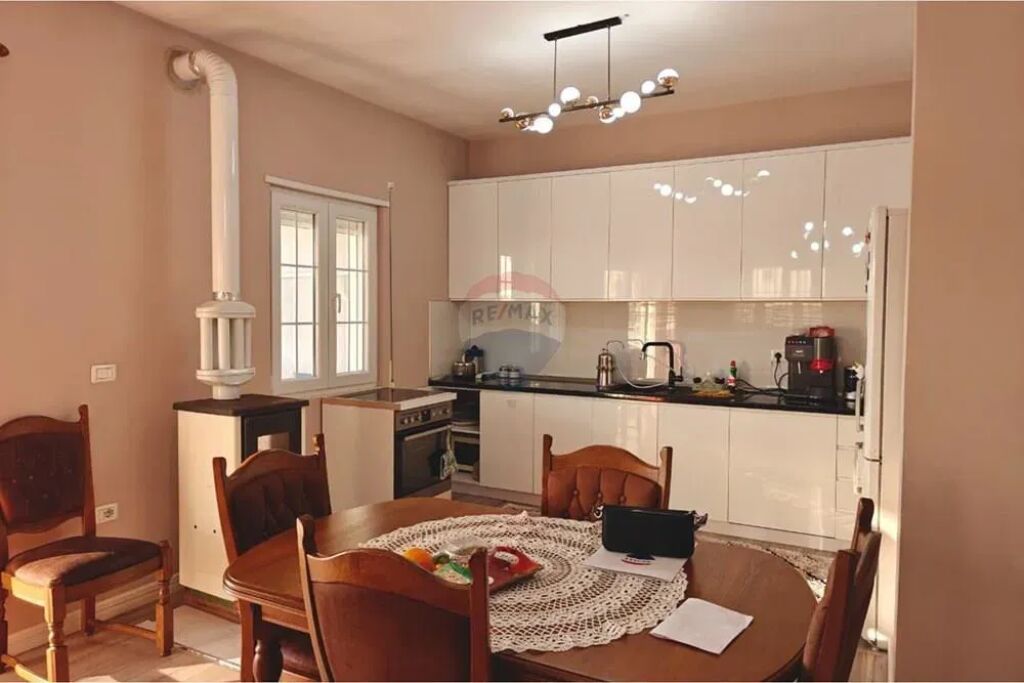 Apartment 3+1+2 with Veranda, for Sale, Fresk, Tirana