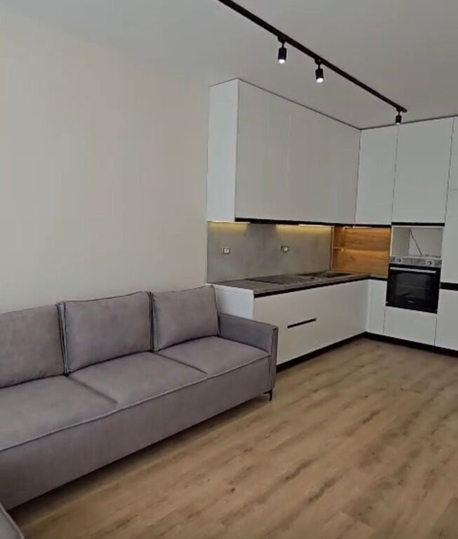 Shitet apartament 2+1 tek Univers City!