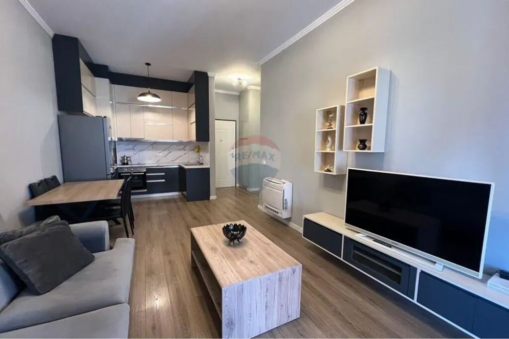 Apartament - Për Qira - Kompleksi Delijorgji, Tiranë