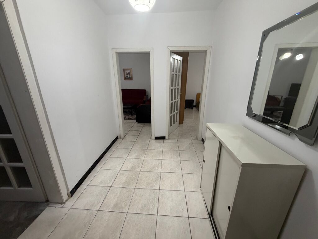 1+1, at the elbow by the roadside, 4th floor existing, 110 million lek