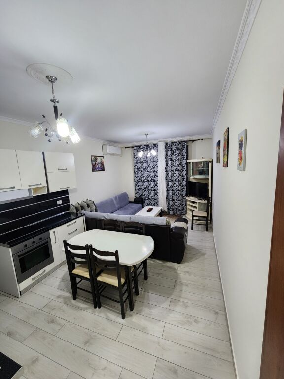 Affittasi 2+1 (Spazio x Astire)