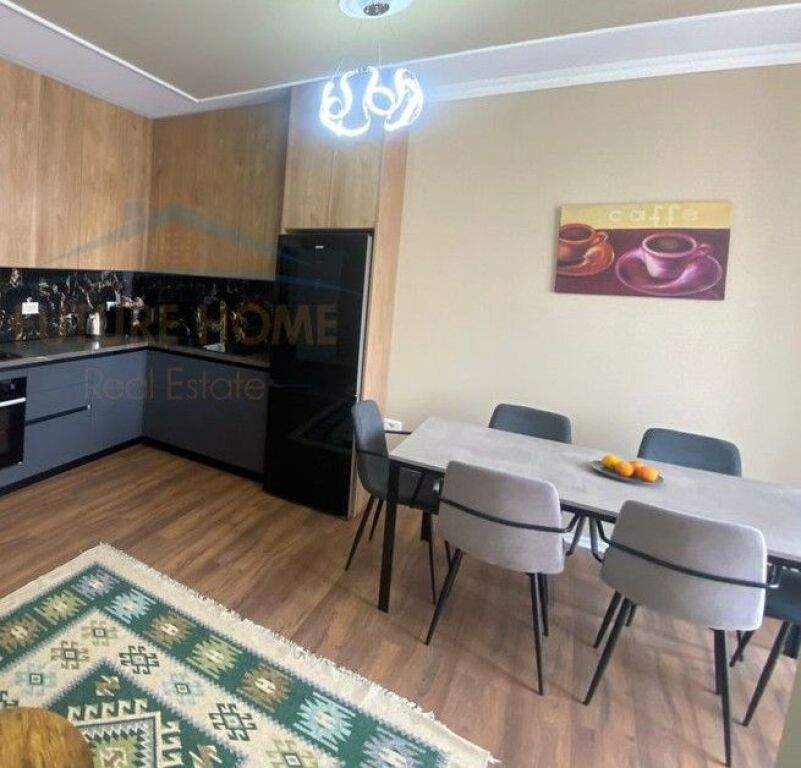 Qera , Apartament 2+1+2 , Rruga Riza Cerova
