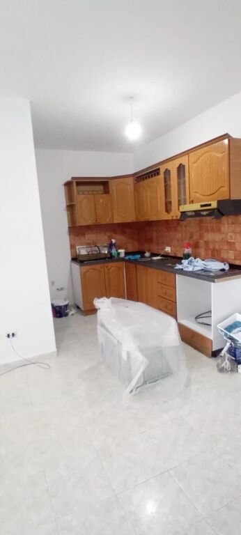 Jepet me qira 1+1 bosh te Fusha e Aviacionit Bar Agron 40.000 leke