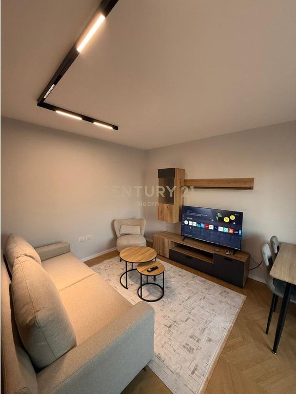 Shitet Apartament 1+1 te Selvia – Shumë pranë qendrës së Tiranës