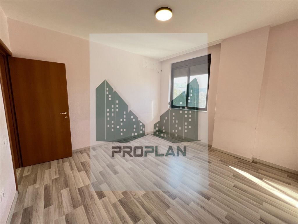 🏢 JEPET ME QIRA | Zyrë – Stadiumi Dinamo