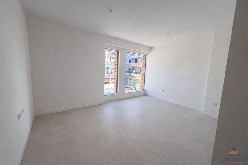 SHITET APARTAMENT 1+1 + BALLKON "ASTIR, PERBALLE VILA L" 110000 EURO
