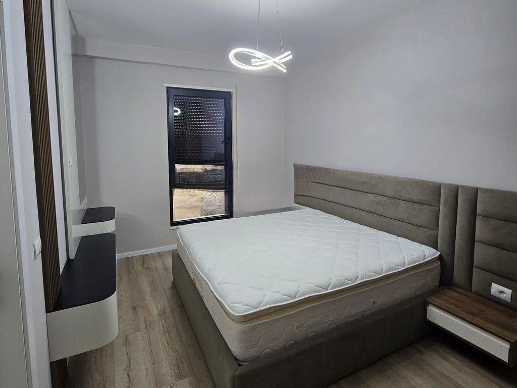 APARTAMENT 2+1+2 NE SHITJE PRANE UET 250,000 €