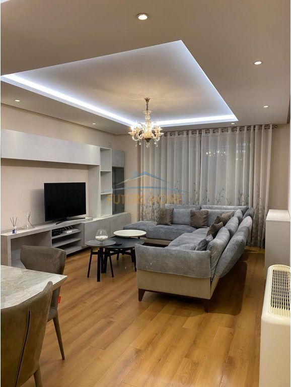 Qera, Apartament 3+1+2+Post parkimi, Kinostudio, Tiranë.