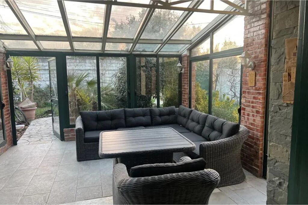 Vilë - Për Qira - Sauk i Vjetër