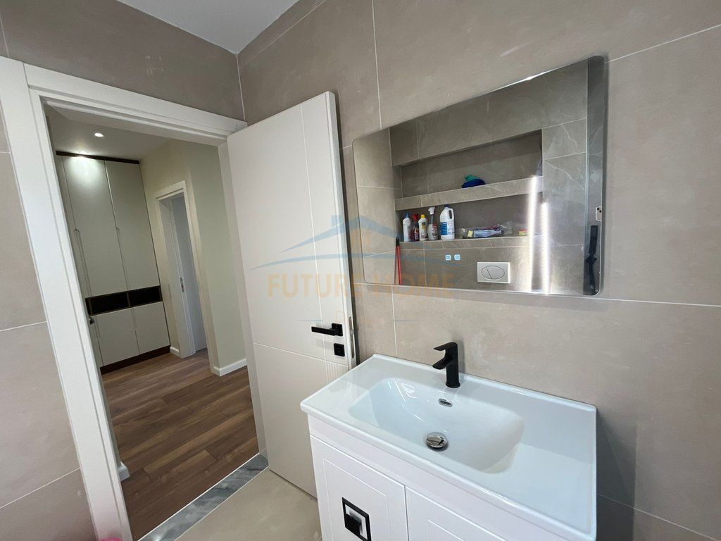 Shitet , Apartament 1+1 , Mine Peza , Tirane