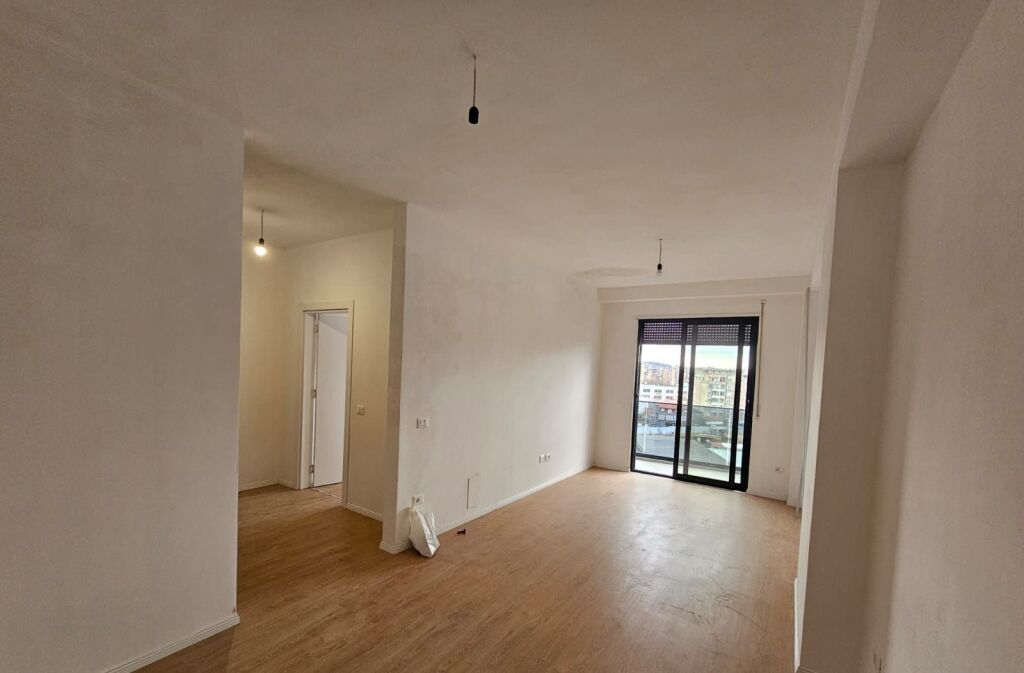 Rent | Business Premises | Don Bosko | 700 €/month