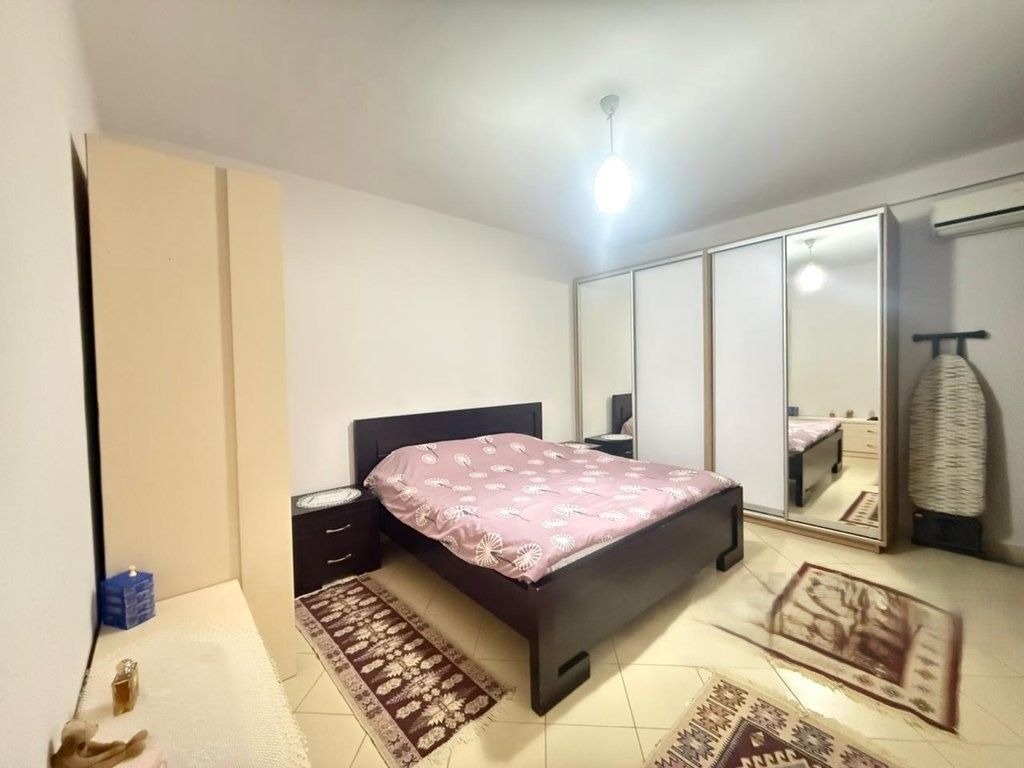 Shitet apartament 2+1 në Yzberisht! 155,000 €