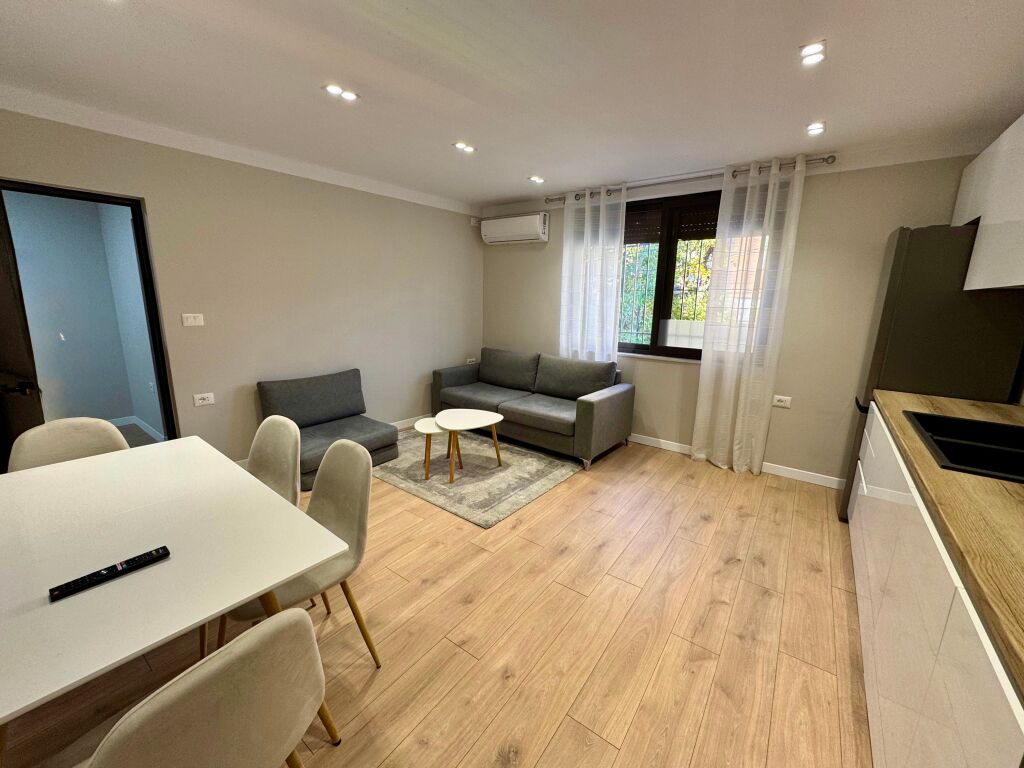 📣 QERA SUPER Apartament 1+1 📍 Prane Shkolles Se Kuqe ✨