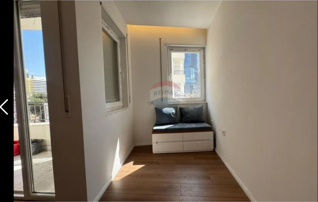 Apartament per shitje 2+1 tek Donika Center