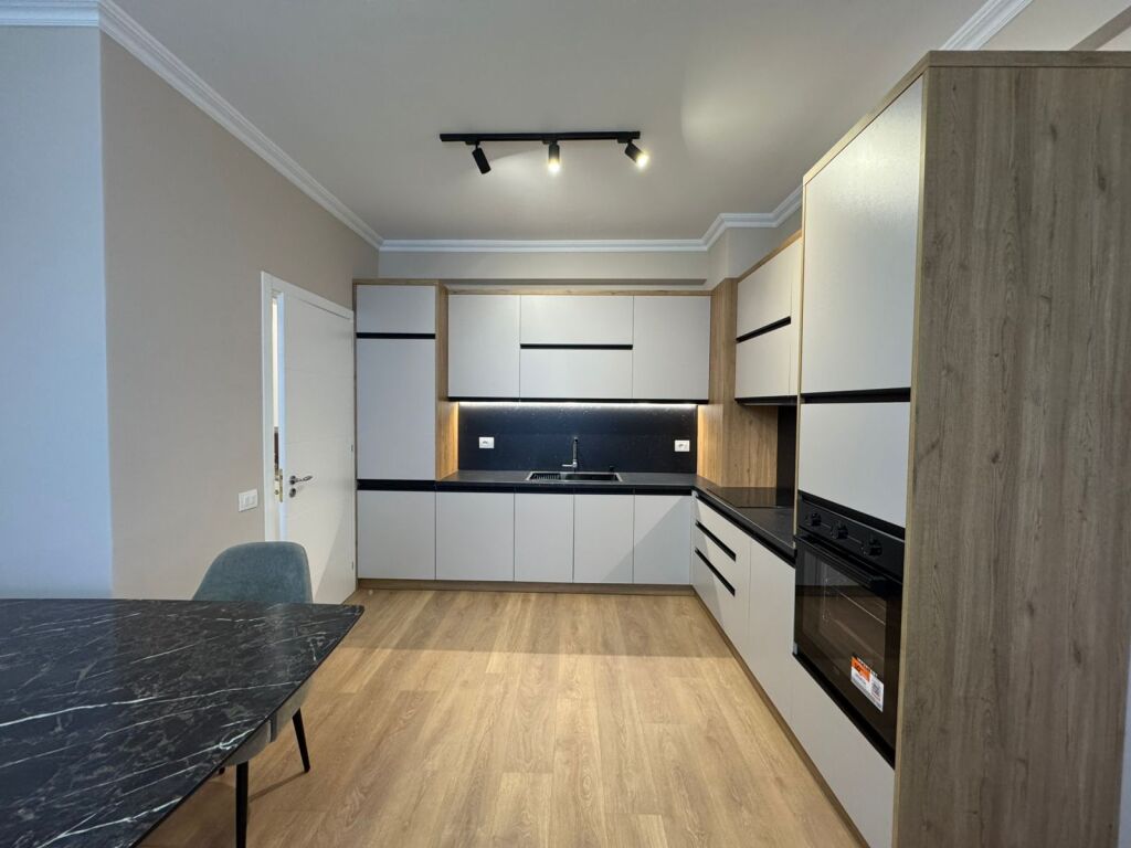 Apartamente me qera- Astir