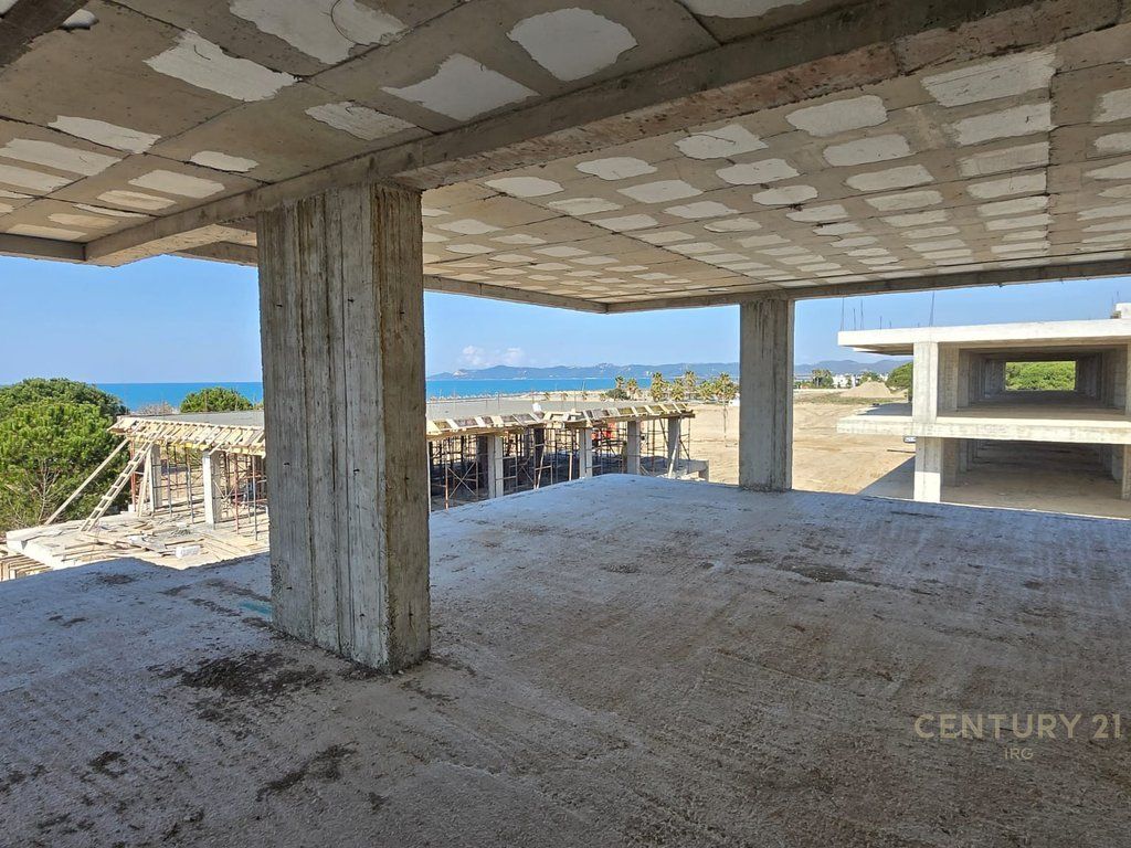 SHITET APARTAMENT 2+1 TEK GJIRI I LALZIT