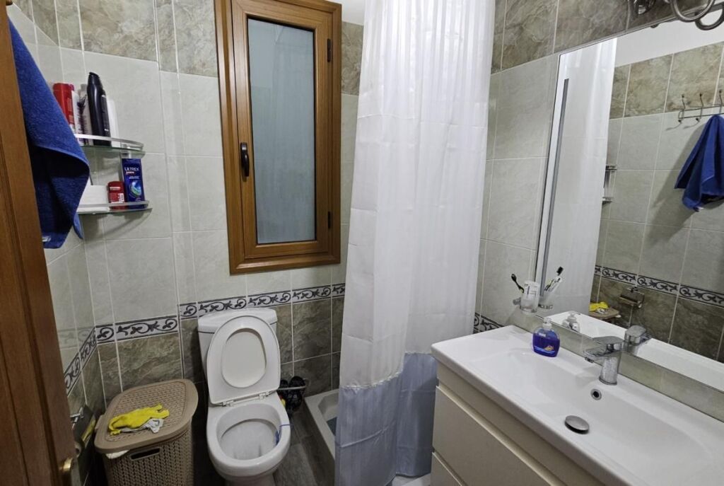 Tek Poliklinika Ne Vlore, Shitet Apartament 3+1+2 Me Hapesire Te Bollshme!