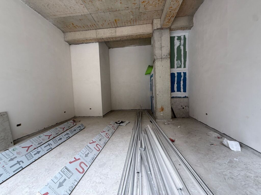 AMBIENT BIZNESI PER QIRA ~ ZOGU I ZI