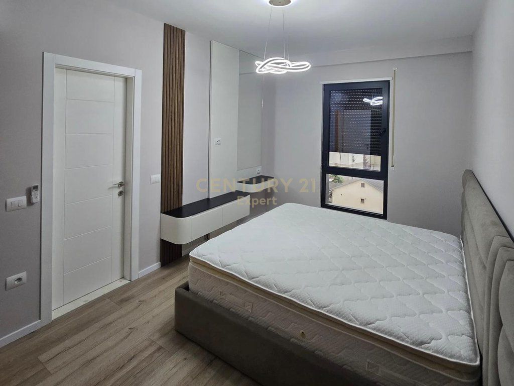 APARTAMENT 2+1+2 NE SHITJE PRANE UET