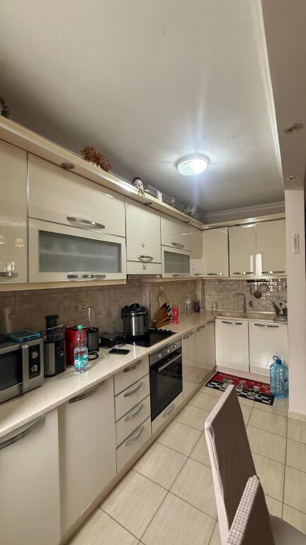 SHITET APARTAMENT 2+1 PRANE SPITALIT, DURRES