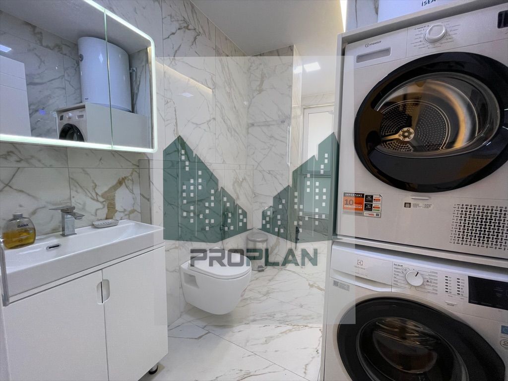 🏠 𝐉𝐄𝐏𝐄𝐓 𝐌𝐄 𝐐𝐈𝐑𝐀 – 𝐀𝐩𝐚𝐫𝐭𝐚𝐦𝐞𝐧𝐭 1+1 | 21 𝐃𝐡𝐣𝐞𝐭𝐨𝐫𝐢 📍 Pranë Hotel Mondial