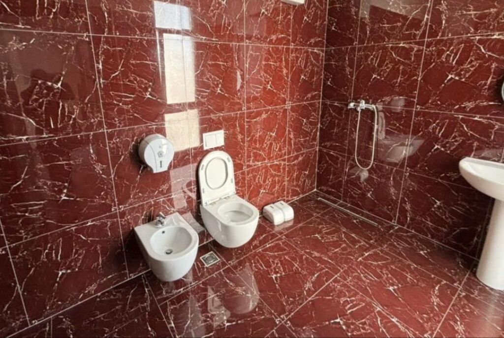 Office for Rent at the Paris Commune