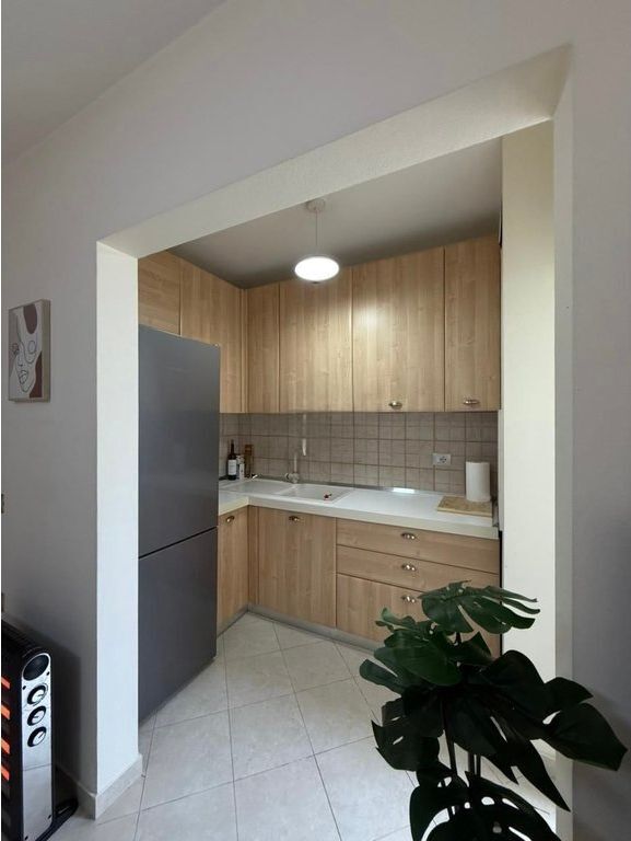 Shitet apartament 1+1 në zonën e Oxhakut !