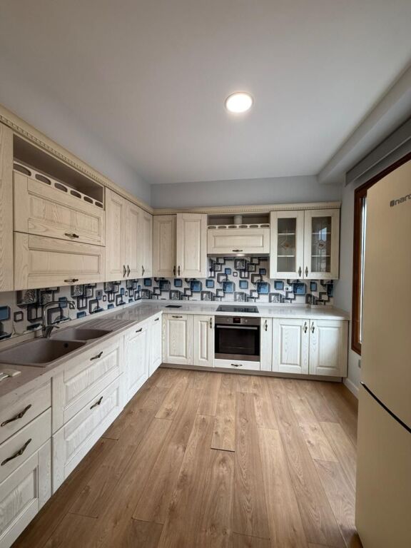 🏡 Office space for rent at the Delijorgji Complex