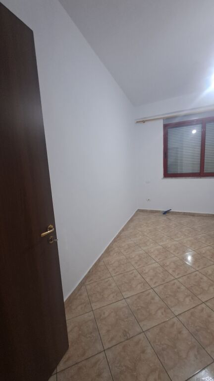 Apartament 2+1+2 - Kthesa e Kamzës
