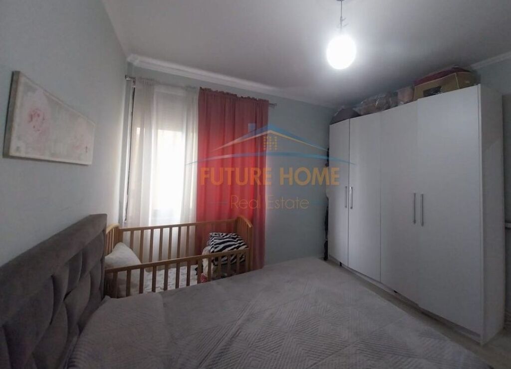 Shitet Apartament 1+1 , Yzberisht