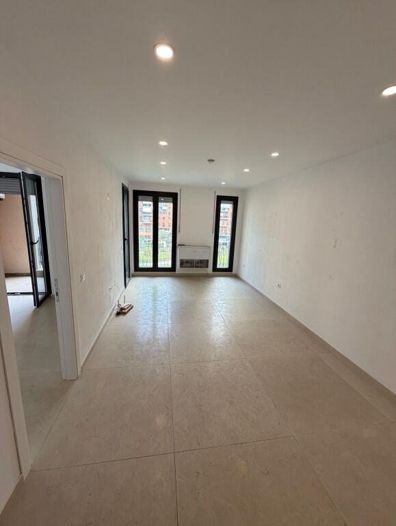 Zyre per qira Kompleksi Zirkon !