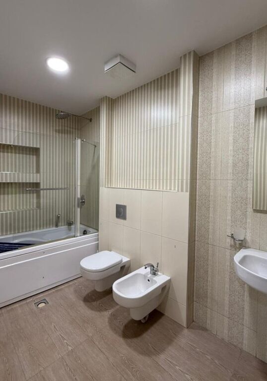 Ufficio in affitto a Delijorgji