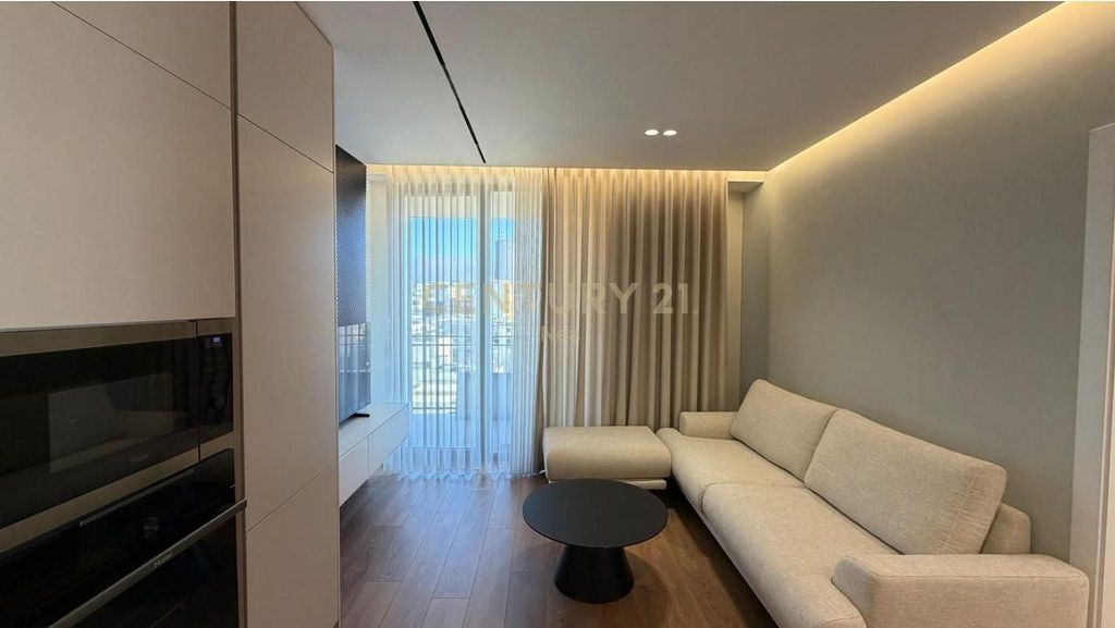 APARTAMENT 2+1 ME QERA TEK GOLDEN TOWER