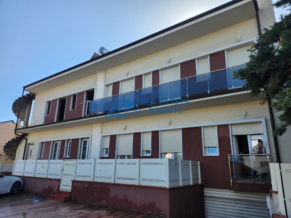 Jepen me qira 6 garsoniere tek Galaktiku – të sapomobiluara