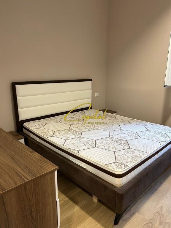 APARTAMENT ME QIRA 1+1 YZBERISHT 35.000 LEKE