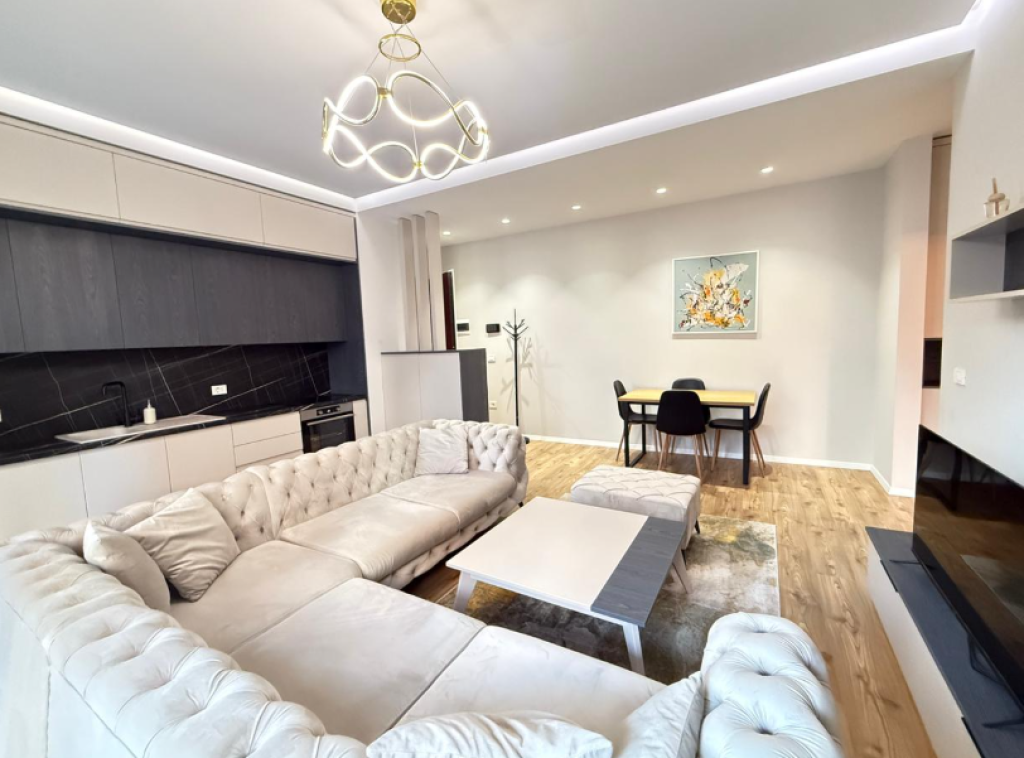 🏡 Apartment 1+1 for Rent – Delijorgji Complex  📐 Apartment layout Living room together with the kitchen area 1 bedroom 1 bathroom Veranda    80,000 Lek  📞 For additional information or property visit: