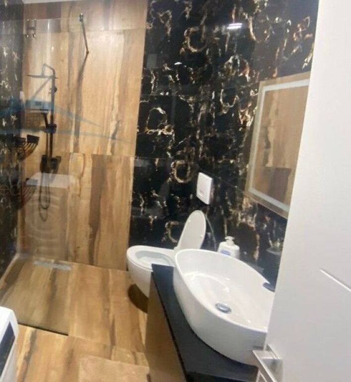 Qera , Apartament 2+1+2 , Rruga Riza Cerova