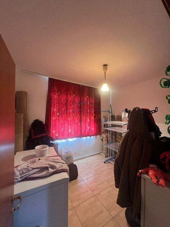 Shitet, Apartament 3+1, Rruga Karl Gega, Tirane