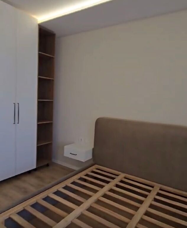 Shitet apartament 2+1 tek Univers City!