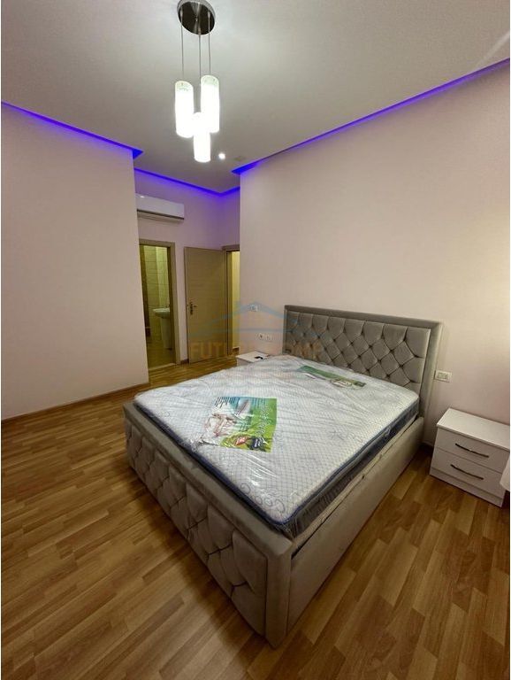 Shitet, Apartament 2+1+2 për Shitje prane ARC Hotel, Unaza e Re
