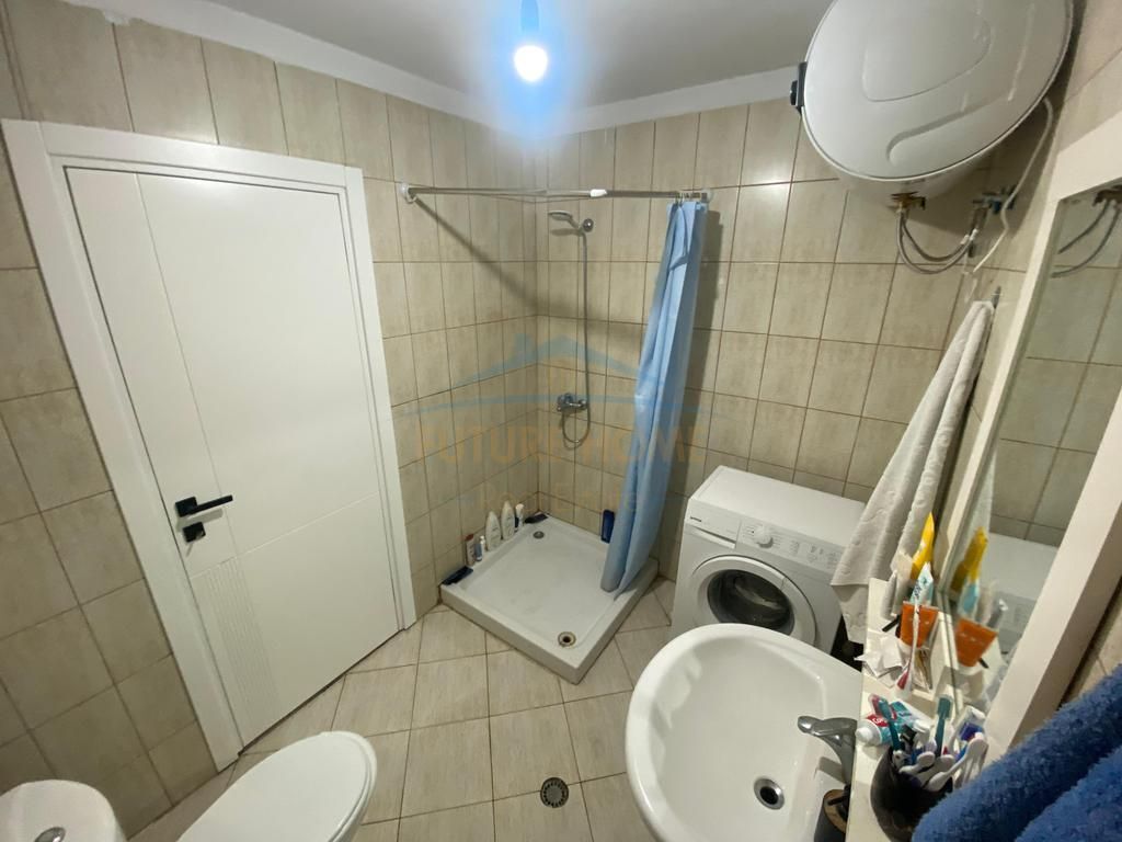 Shitet, Apartament 1+1, Rruga Irfan Tomini