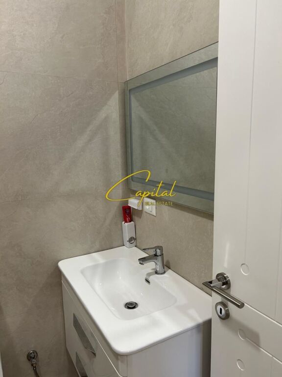 APARTAMENT ME QIRA 1+1 YZBERISHT 35.000 LEKE