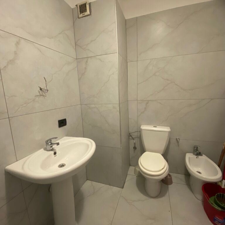 Apartment 2+1 for rent, Zogu I Boulevard, train station area