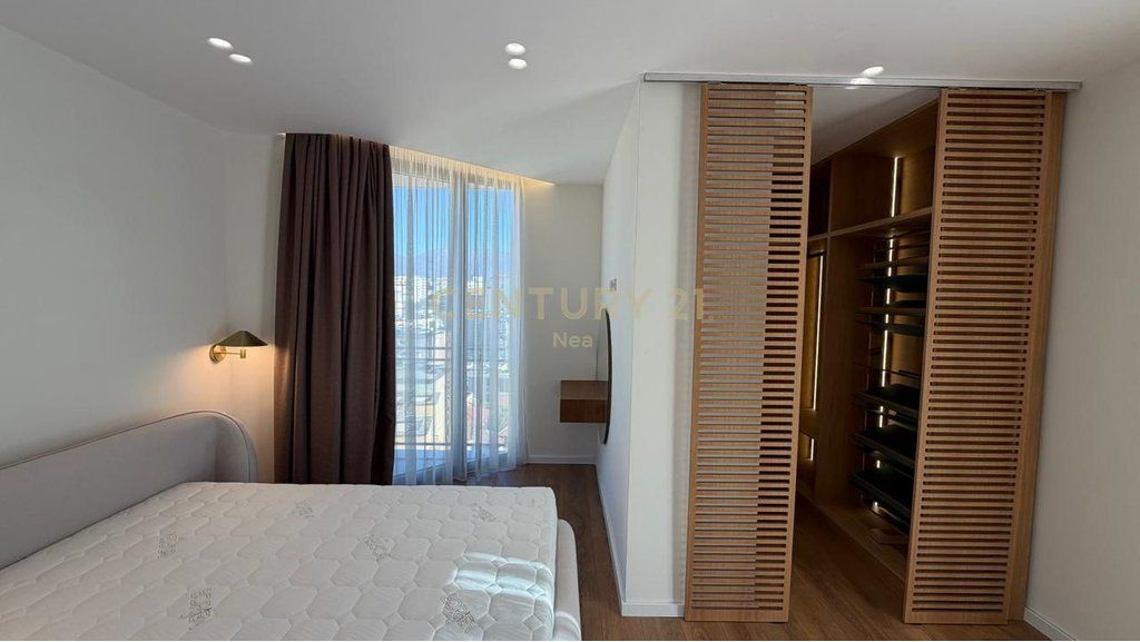 APARTAMENT 2+1 ME QERA TEK GOLDEN TOWER