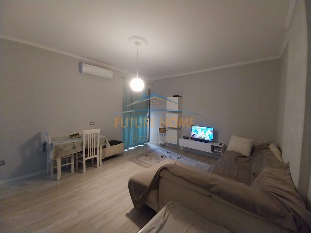Shitet Apartament 1+1 , Yzberisht, Tirane.