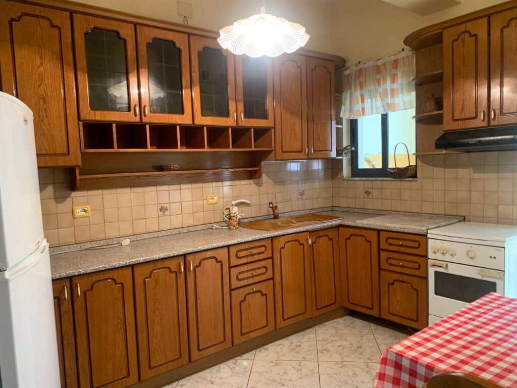 Apartament 3+1 me qera tek Kodra e Prifti