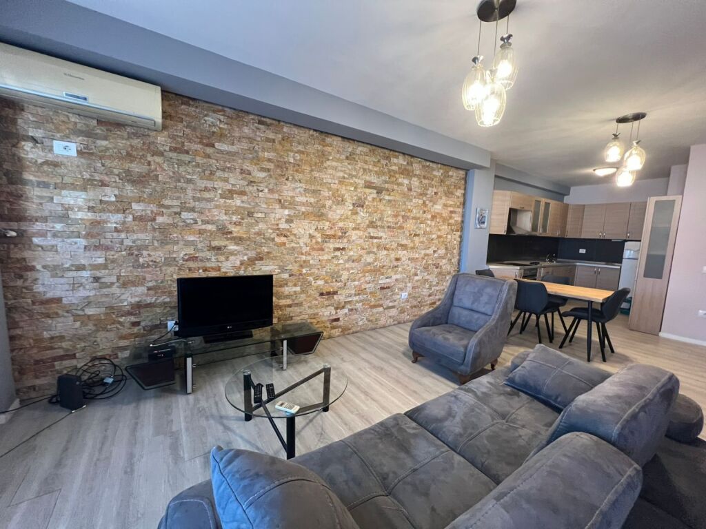 Apartament 2+1 me qira tek Rruga e Kavajes